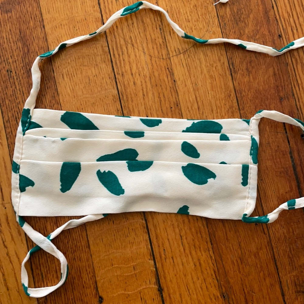 Reformation reusable mask